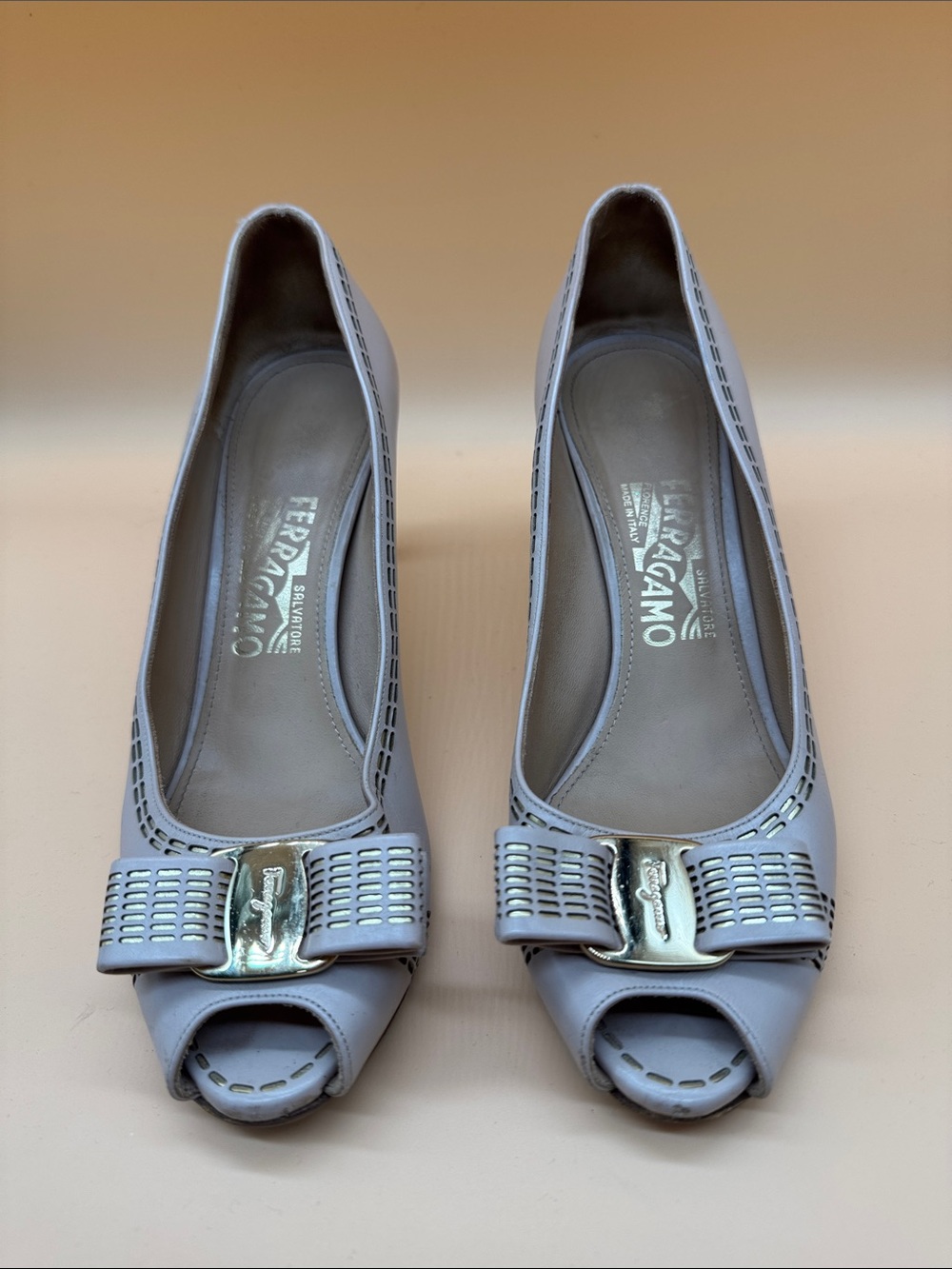 Salvatore Ferragamo biege  Peep-Toe Bow Pumps with Gold Buckle sz 7.5 C